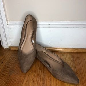 Tan suede flat pointed toe sandals size 8